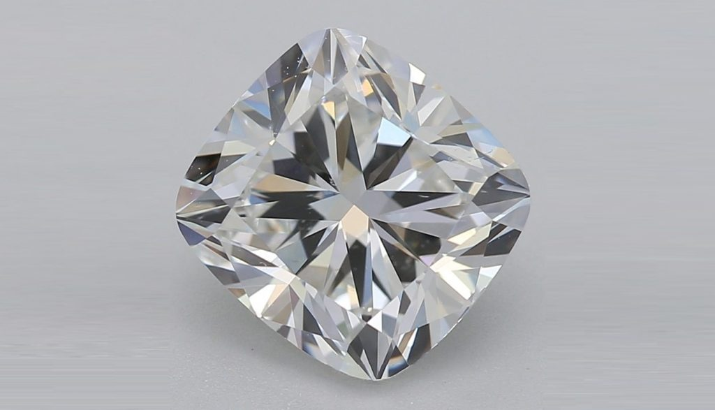 Cushion cut diamond vs2