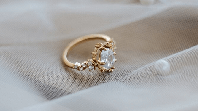 Craze: Vintage &amp; Antique Engagement Ring You Can&#8217;t Miss