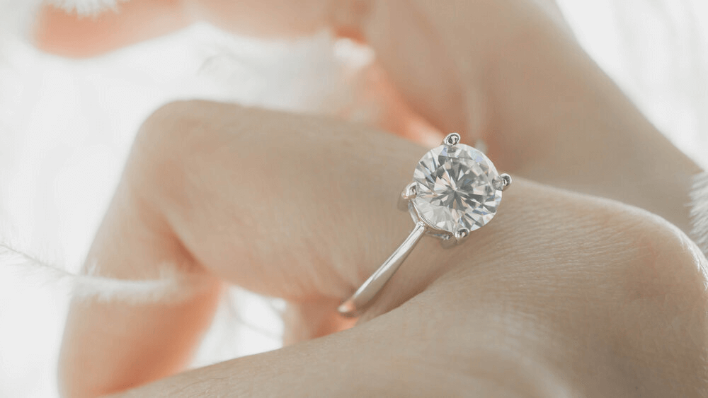 Why Skinny Band Rings Make Diamonds Pop