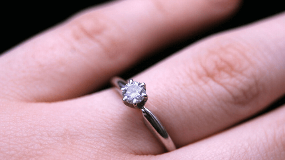 Why Everyone&#8217;s Choosing Wide Band Engagement Rings