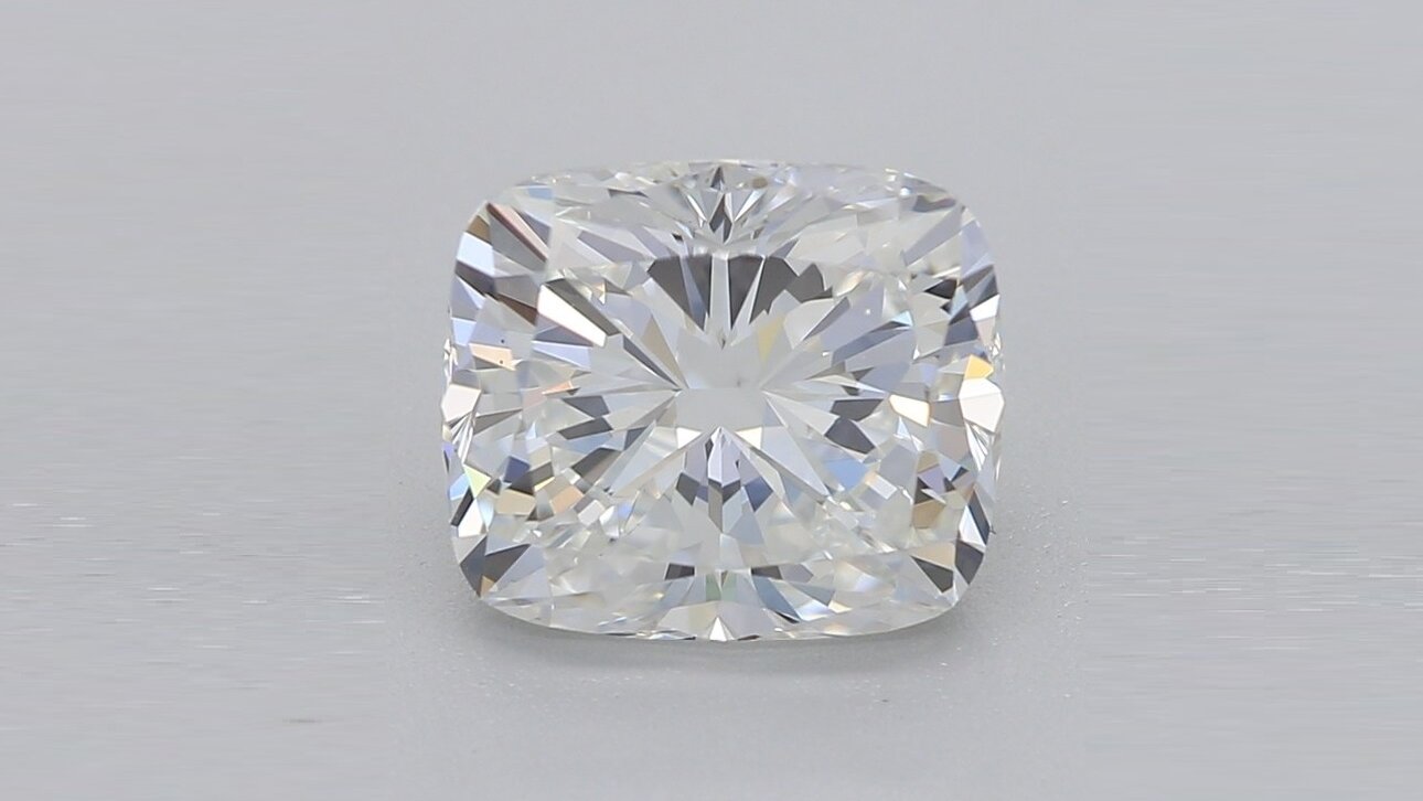 cushion cut diamond vs1